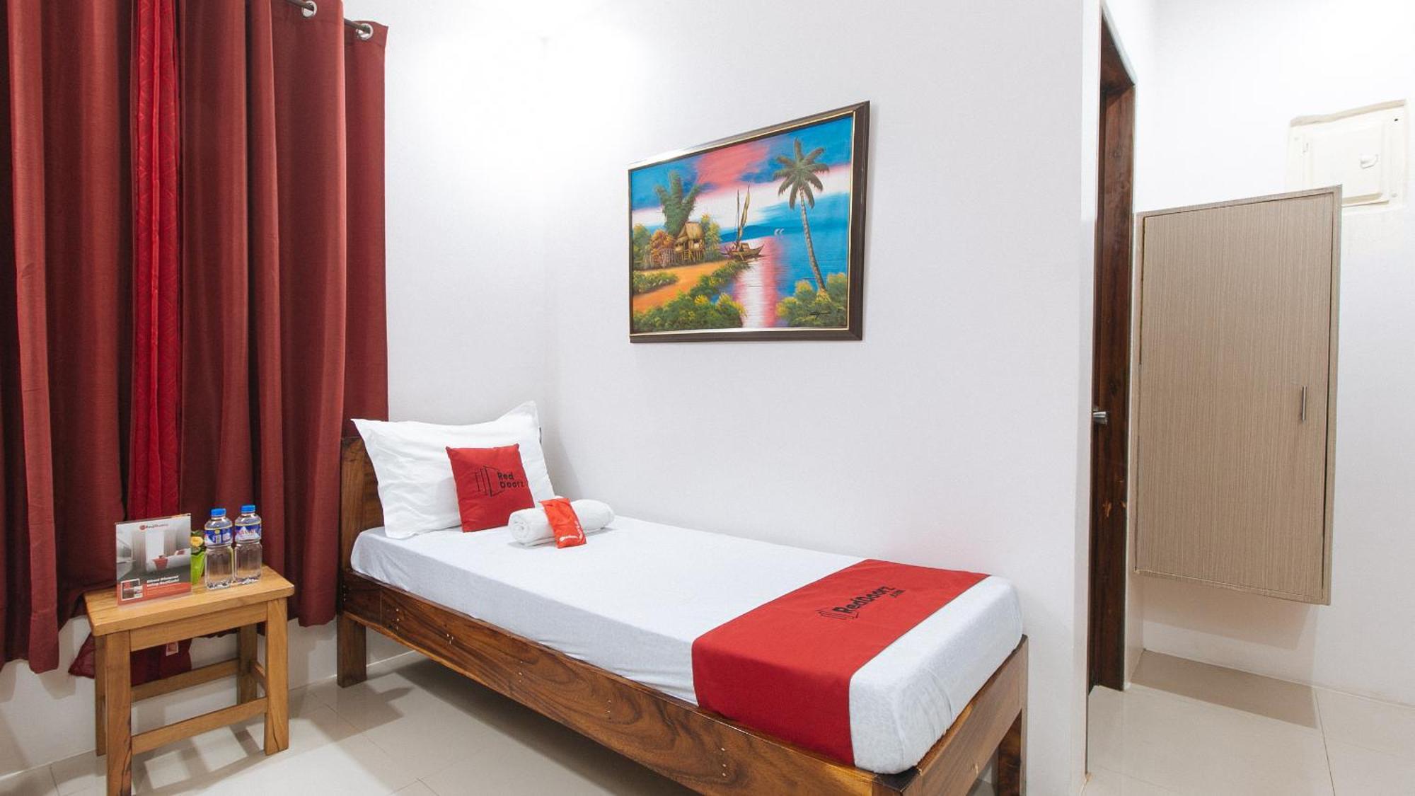 Reddoorz Plus @ Jollydays Hotel Nueva Ecija San Jose  Dış mekan fotoğraf