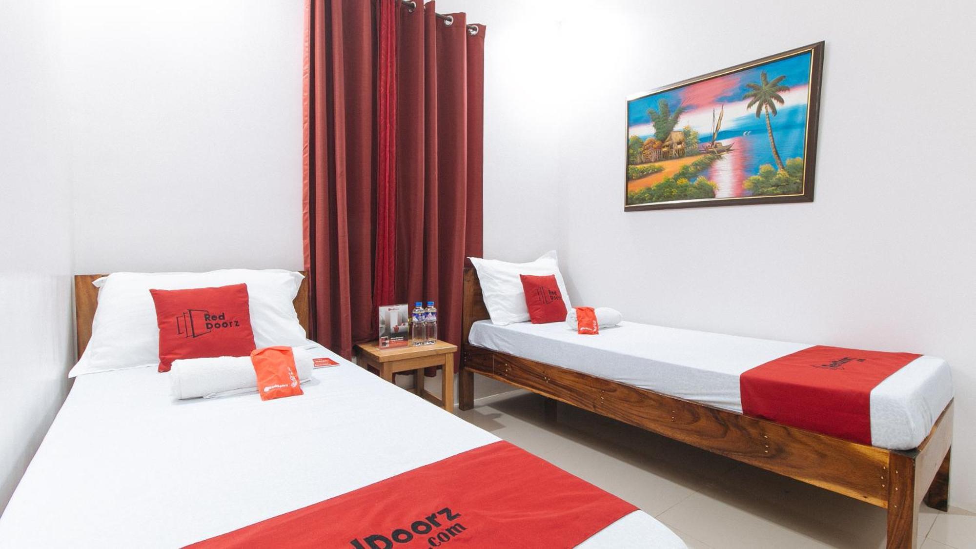 Reddoorz Plus @ Jollydays Hotel Nueva Ecija San Jose  Dış mekan fotoğraf
