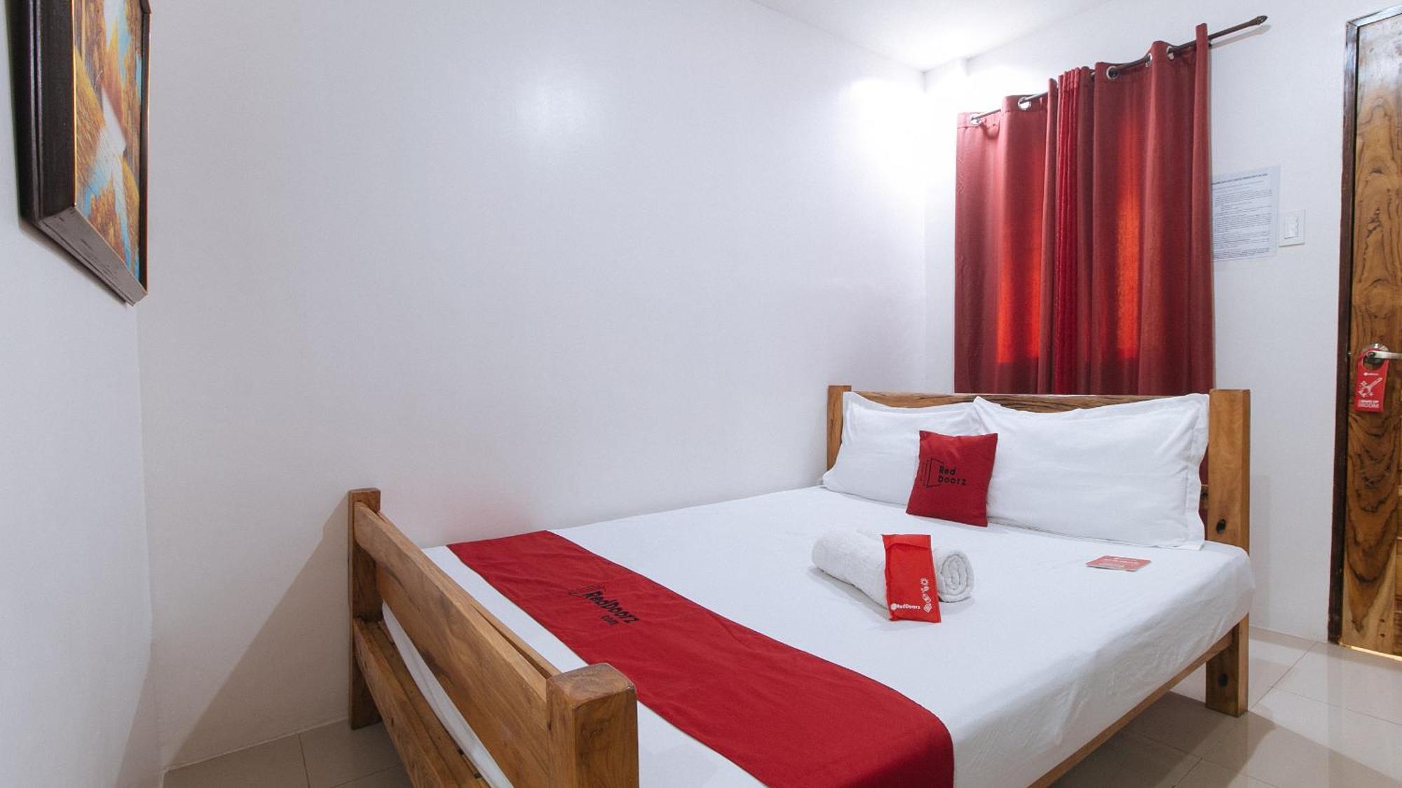 Reddoorz Plus @ Jollydays Hotel Nueva Ecija San Jose  Dış mekan fotoğraf