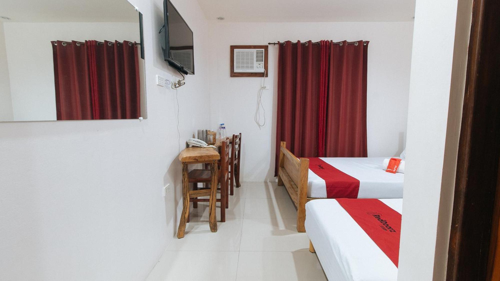 Reddoorz Plus @ Jollydays Hotel Nueva Ecija San Jose  Dış mekan fotoğraf