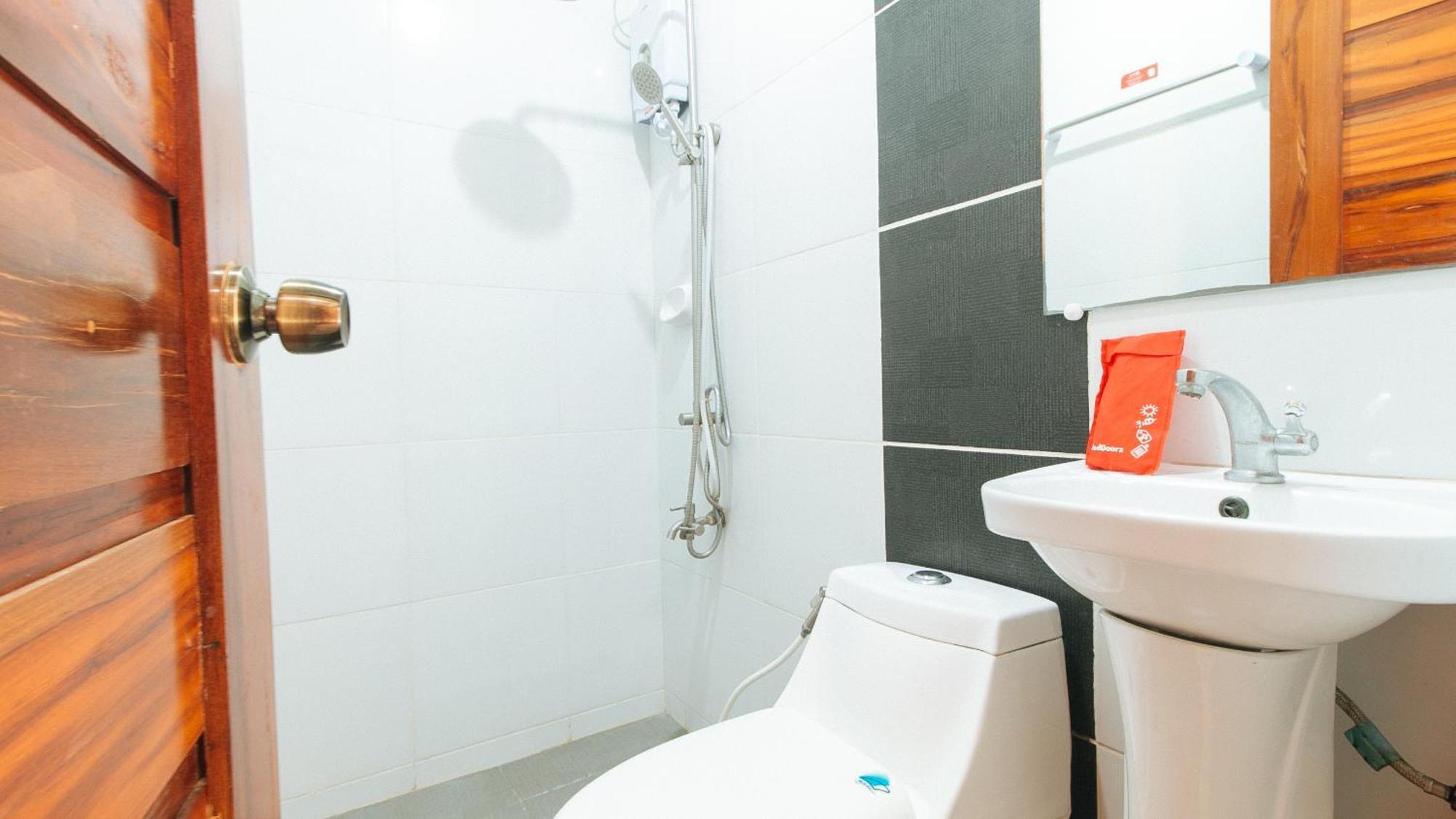 Reddoorz Plus @ Jollydays Hotel Nueva Ecija San Jose  Dış mekan fotoğraf