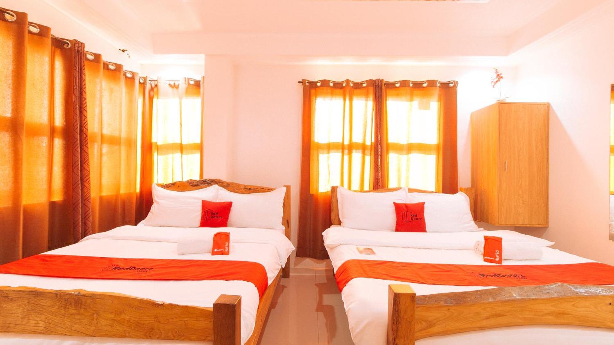 Reddoorz Plus @ Jollydays Hotel Nueva Ecija San Jose  Dış mekan fotoğraf